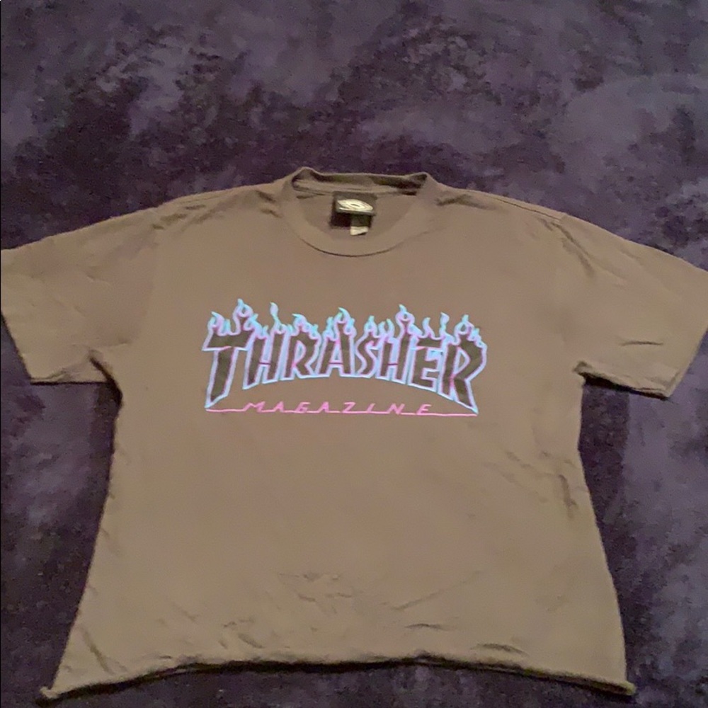 Grey cropped Thrasher  shirt